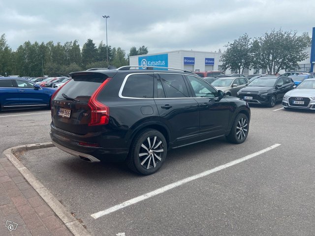 Volvo XC90 4