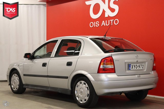 Opel Astra 12