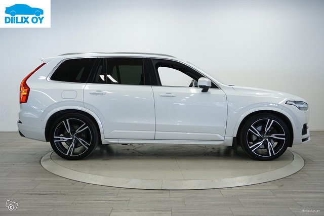 Volvo XC90 10