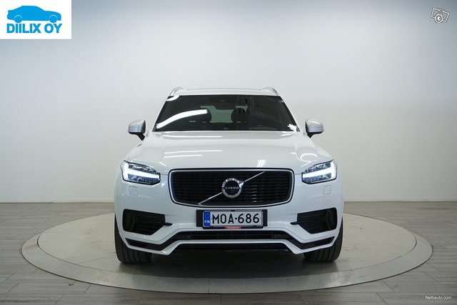 Volvo XC90 11