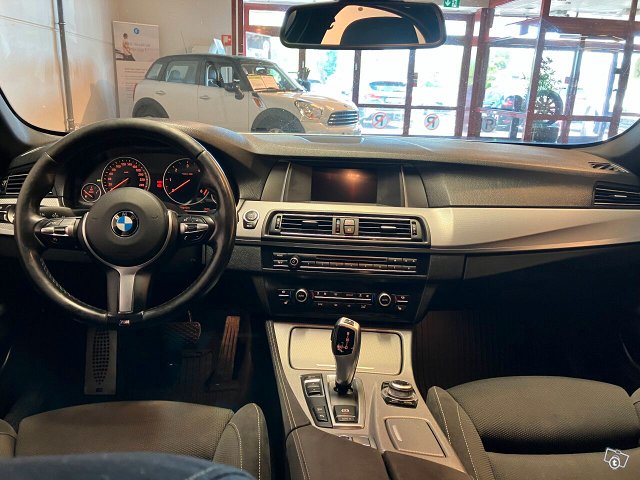 BMW 520 11