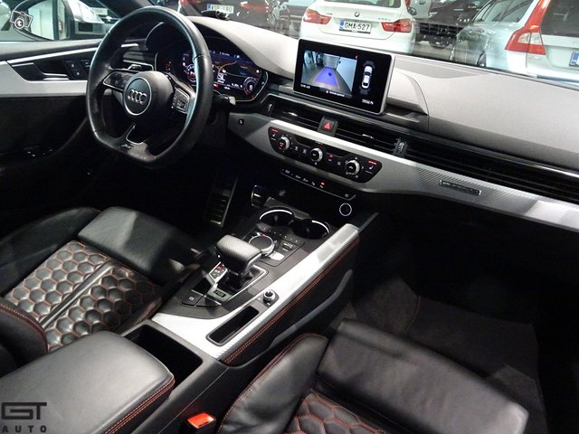 Audi RS5 6