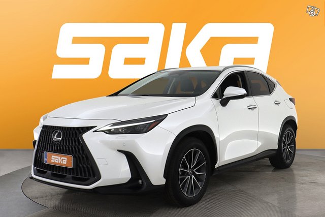 Lexus NX 4