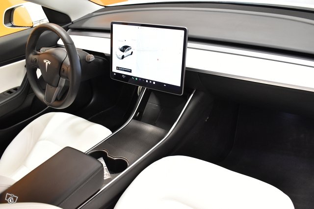 Tesla Model 3 13