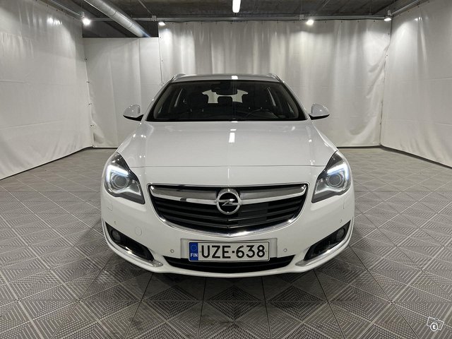 Opel Insignia 9