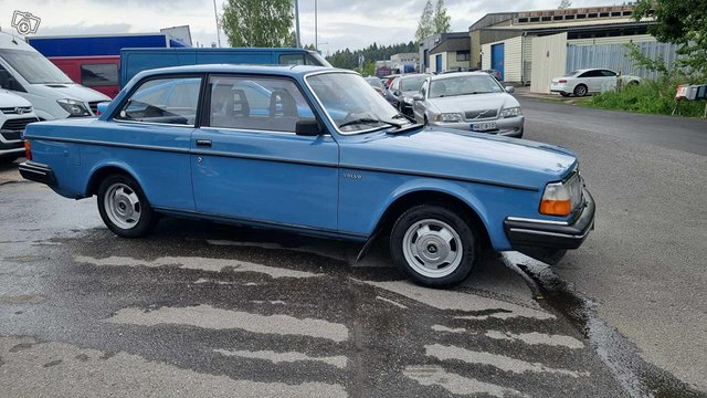 Volvo 240 8