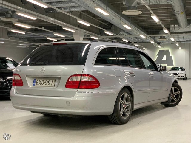 Mercedes-Benz E 4