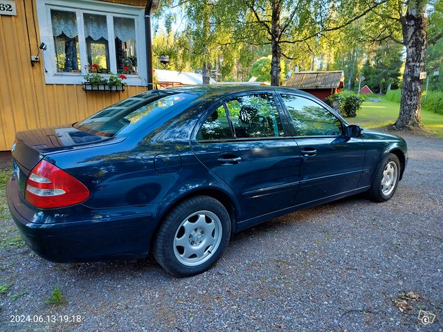 Mercedes-Benz E 280 3