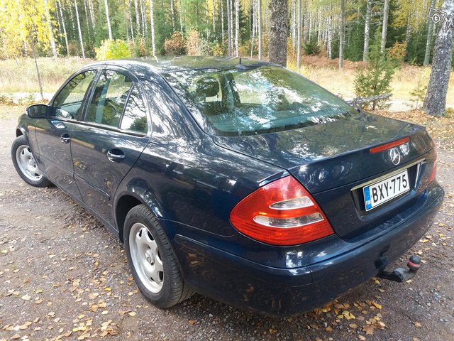 Mercedes-Benz E 280 5