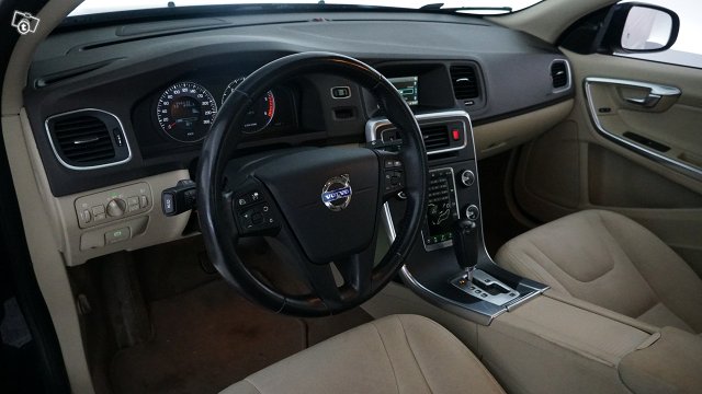 Volvo S60 9