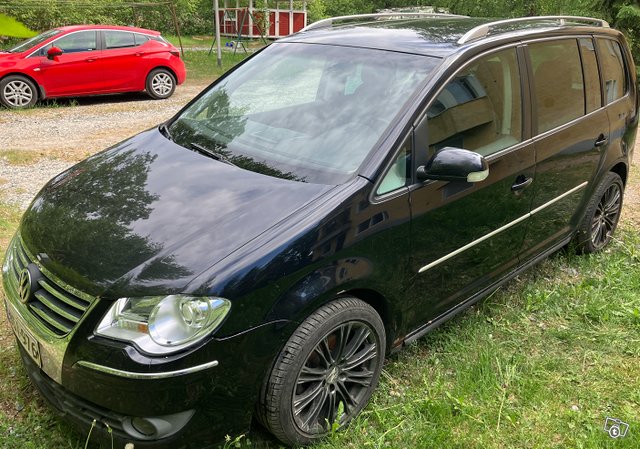 Volkswagen Touran, kuva 1