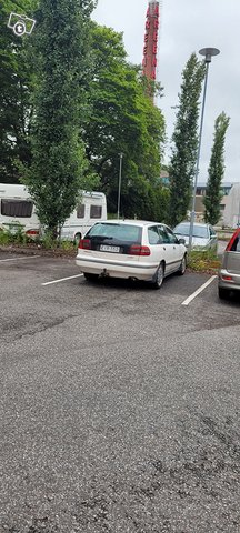 Volvo V40, kuva 1