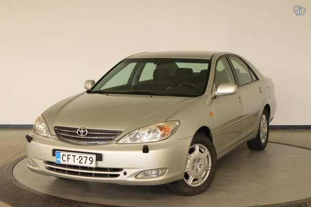 Toyota Camry 1