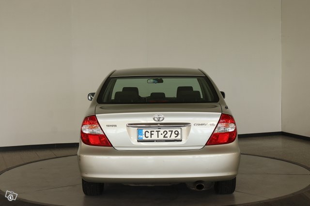 Toyota Camry 6