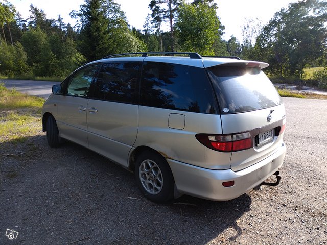 Toyota Previa 3