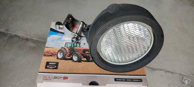 Alkuperäisiä Halogen työvaloja, JD, CaseIH, kuva 1