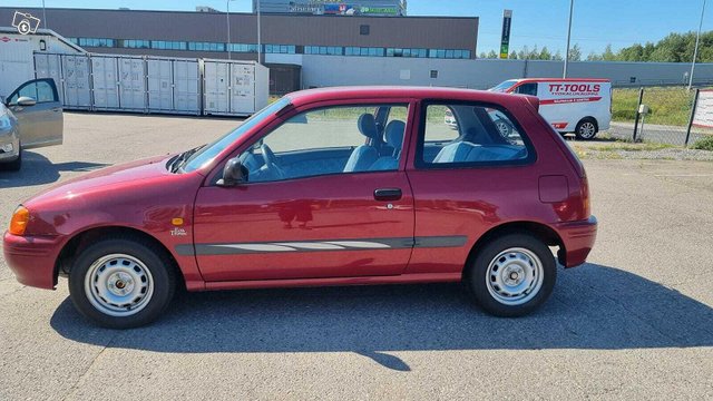 Toyota Starlet 6