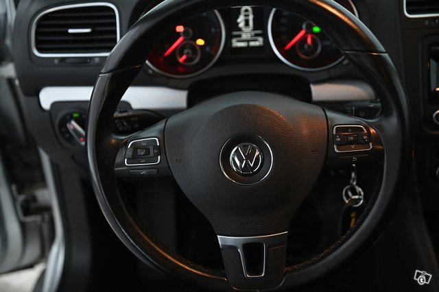 Volkswagen Golf 19