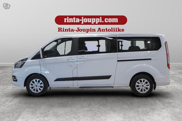 Ford Tourneo Custom 8