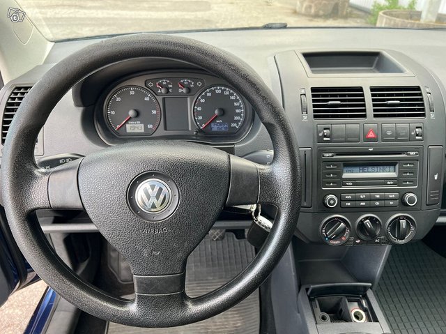 Volkswagen Polo 11