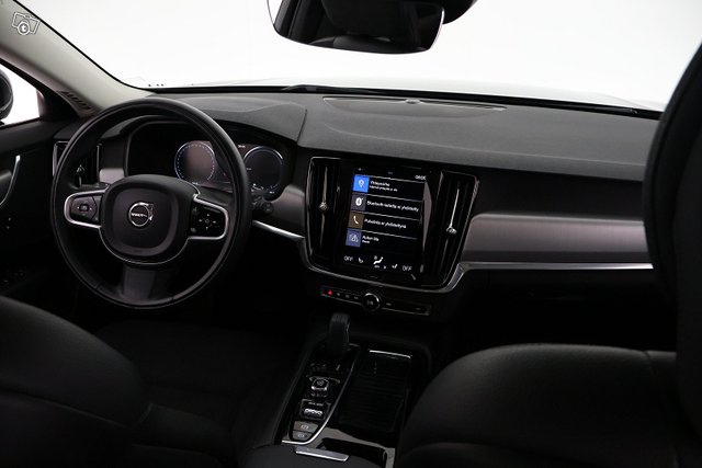 Volvo V90 14