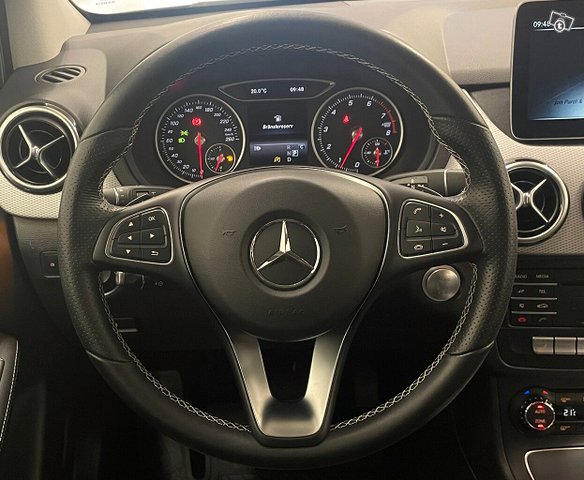 Mercedes-Benz B 13