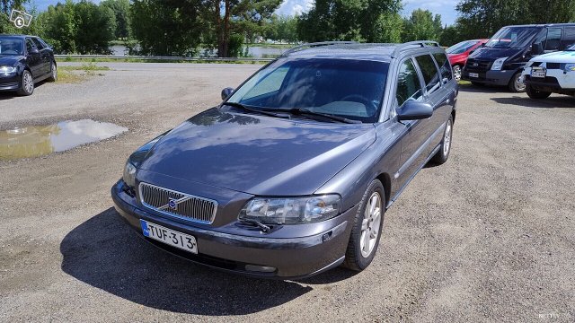 Volvo V70 1