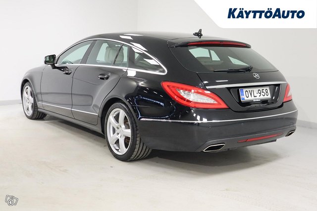 MERCEDES-BENZ CLS 8