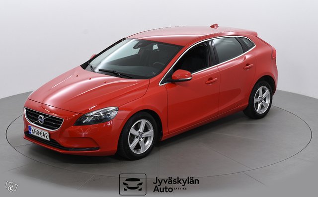 VOLVO V40