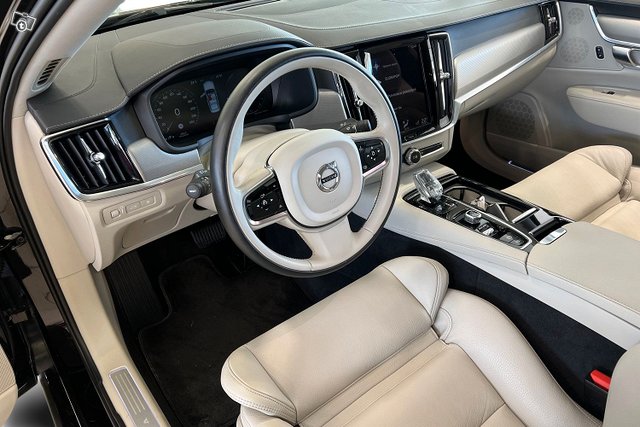 Volvo S90 9