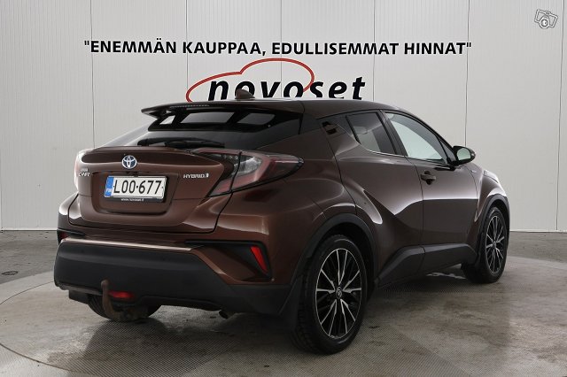 Toyota C-HR 4