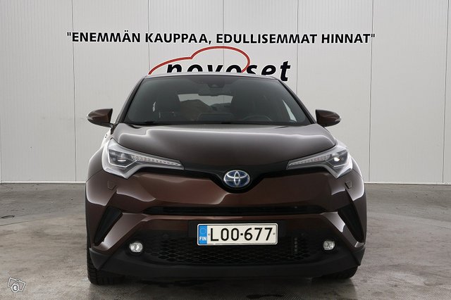 Toyota C-HR 6