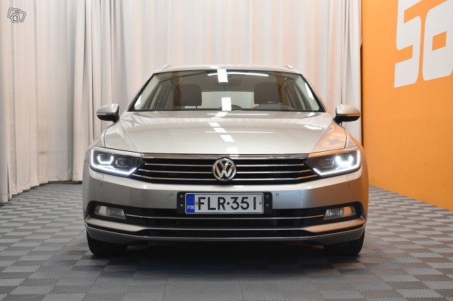 Volkswagen Passat 2