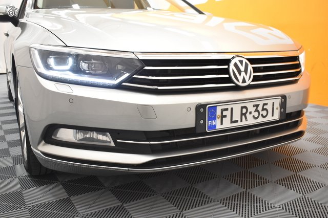 Volkswagen Passat 10