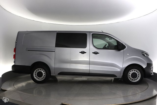 Toyota Proace 6