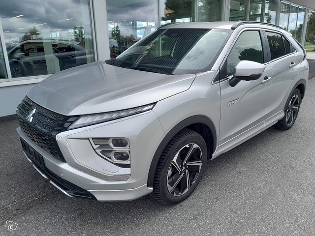 MITSUBISHI ECLIPSE CROSS 1