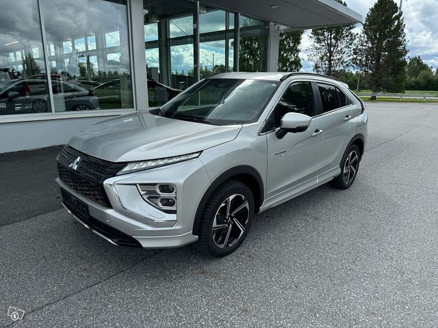 MITSUBISHI ECLIPSE CROSS 1