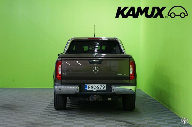 Mercedes-Benz X 5