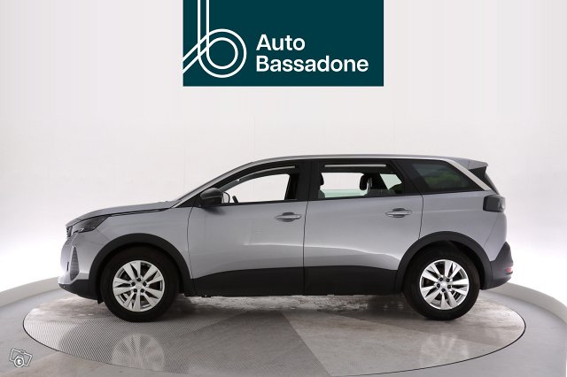 PEUGEOT 5008 8