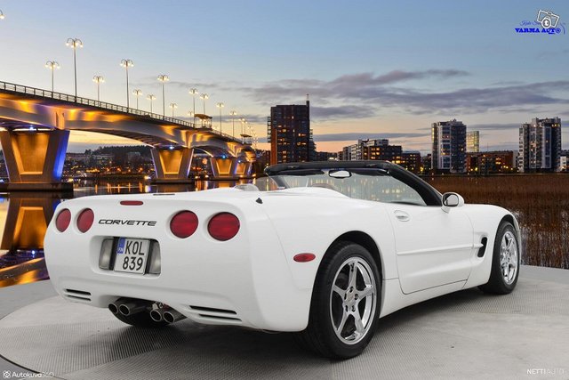 Chevrolet Corvette 4