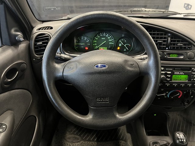 Ford Fiesta 11