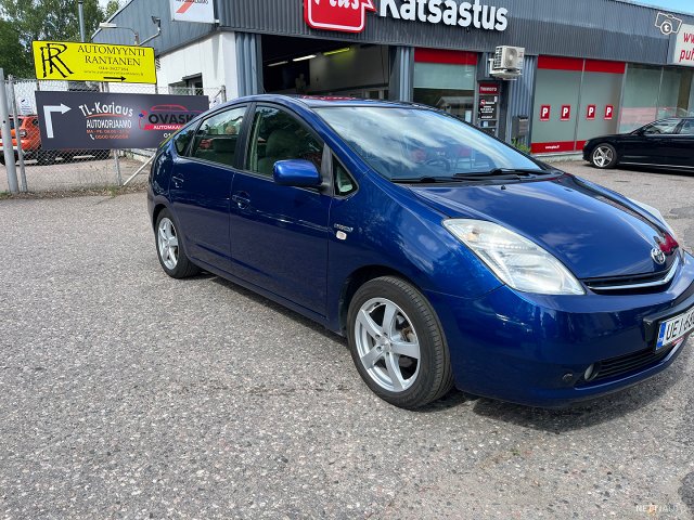 Toyota Prius 3