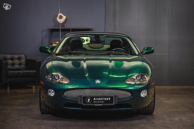 Jaguar XKR 2