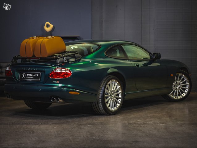 Jaguar XKR 5