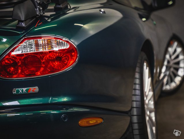Jaguar XKR 6