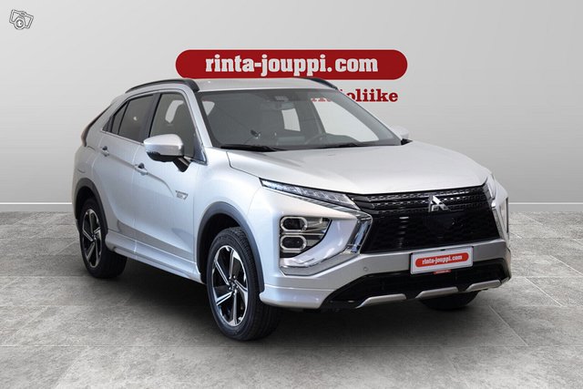 MITSUBISHI ECLIPSE CROSS 3