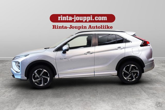 MITSUBISHI ECLIPSE CROSS 8