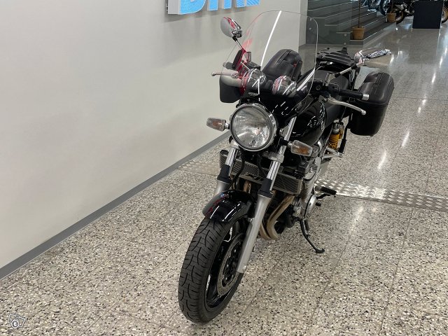 Yamaha XJR 7