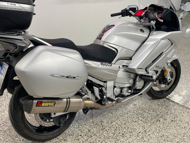 Yamaha FJR 8