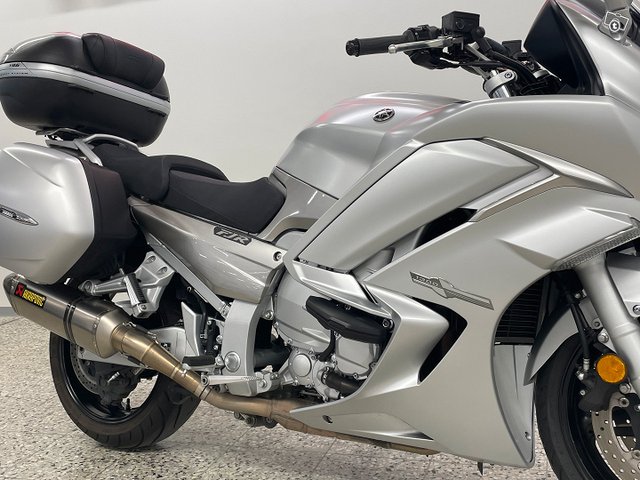 Yamaha FJR 9